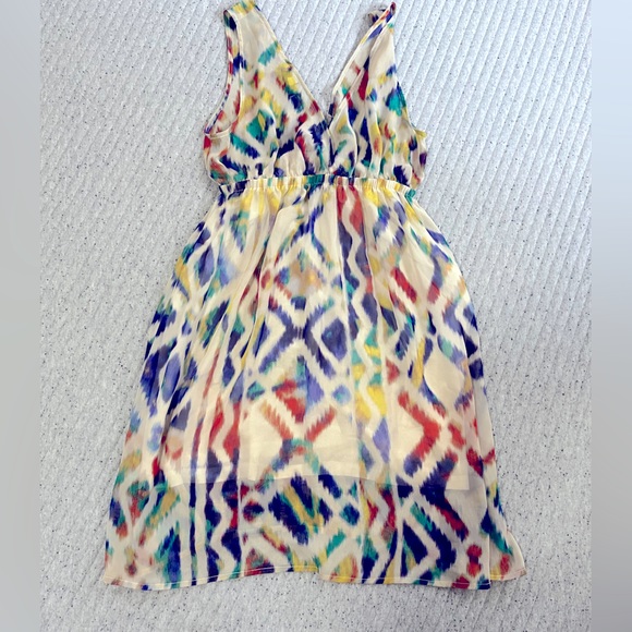 Hot and Delicious Boutique Batik Pattern on Stone colored Dress Small - Picture 1 of 6